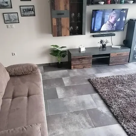 Balatoni Nyar Apartman * Балатональмади