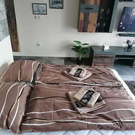 Апартаменты Balatoni Nyar Apartman *